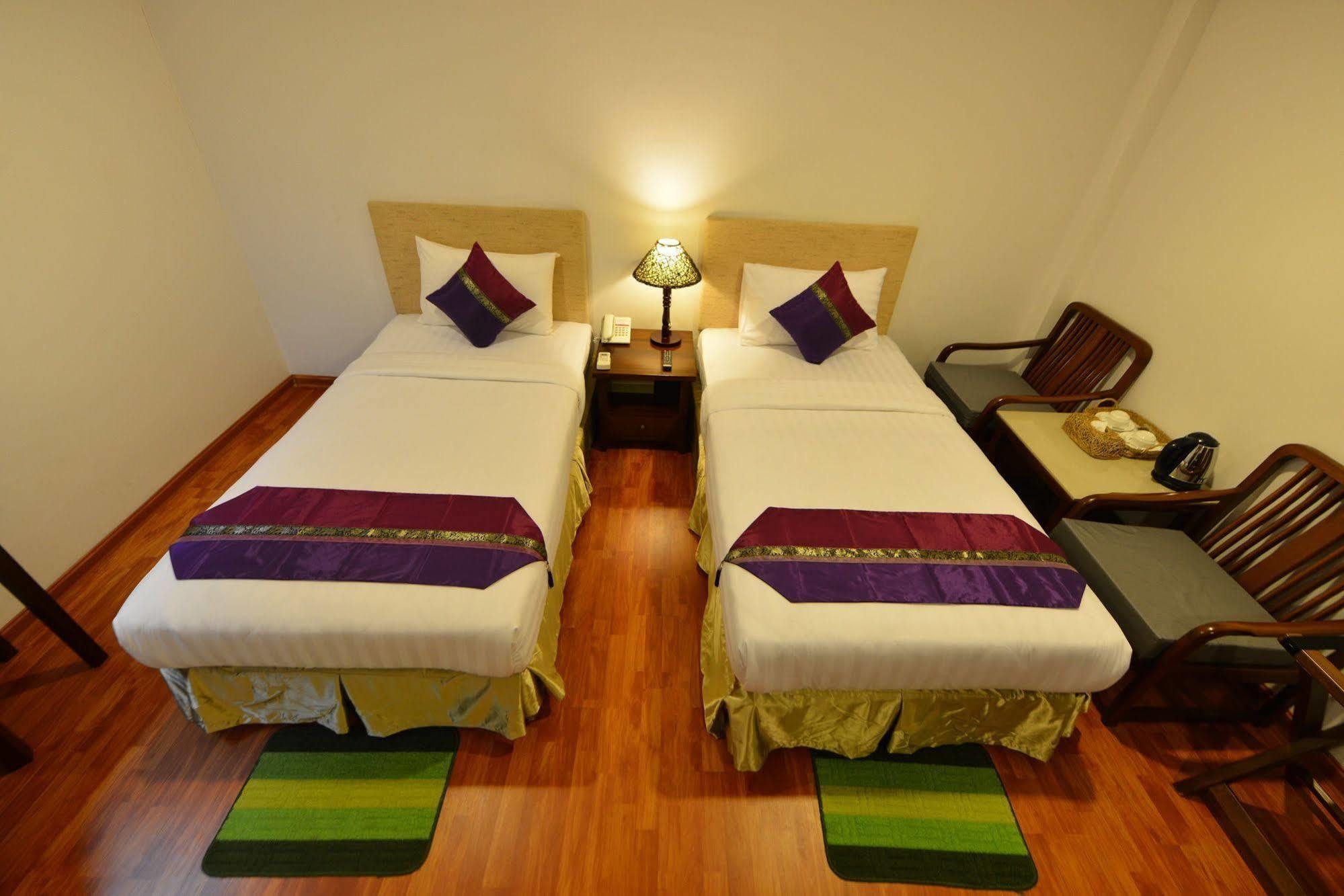 Hotel K Yangon Extérieur photo