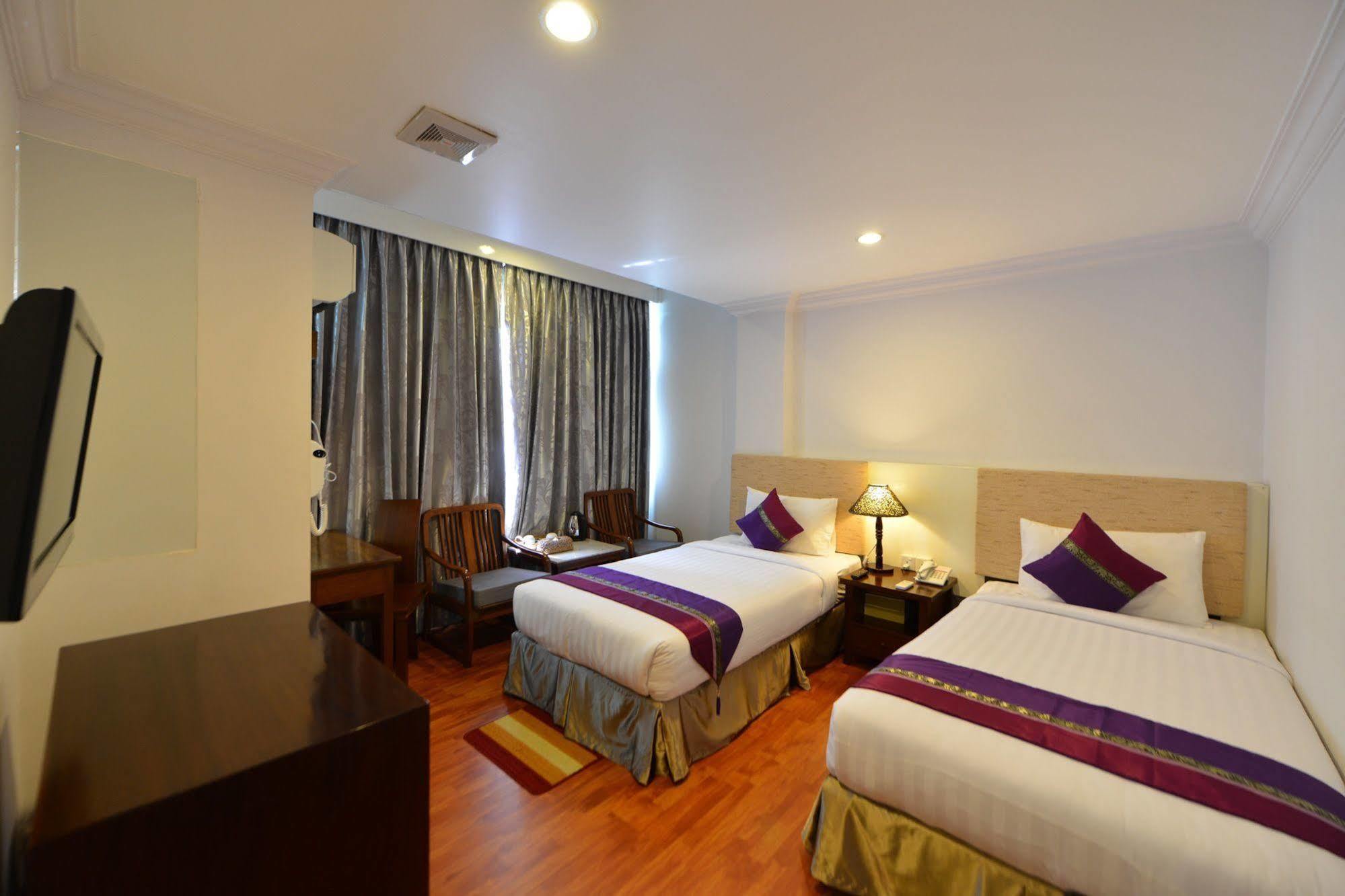 Hotel K Yangon Extérieur photo